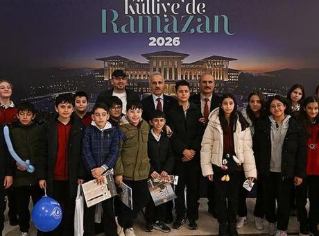 Bakan Uraloğlu: 15 yaşından küçük çocuklar sosyal paylaşım sitelerinde hesap açamayacak