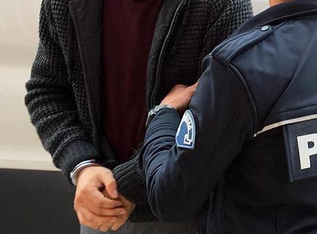 Edirne'de yakalanan 5 firari FETÖ hükümlüsü ile taksi sürücüsü tutuklandı