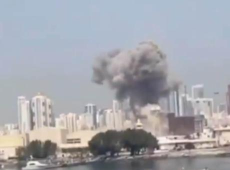 Son dakika...İran füzeleri Bahreyn'deki ABD donanma üssünü vurdu!