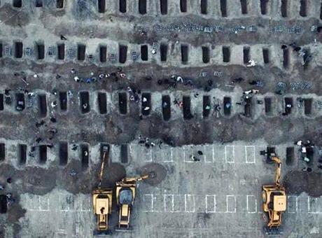 ABD ve İsrail, İran'da 165 öğrenciyi öldürdü! Katliamın fotoğrafı: 'Vaat edilen özgürlük bu mu?'