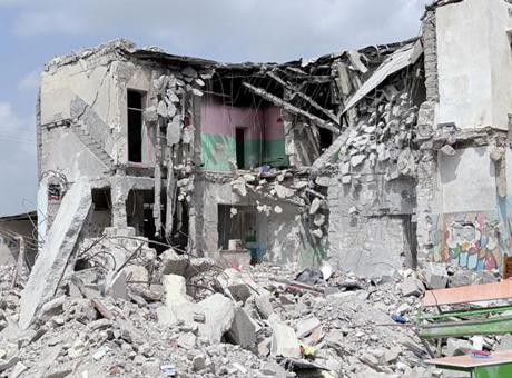 ABD ve İsrail yine İran'da bir okulu hedef aldı! 'Ciddi hasar var'