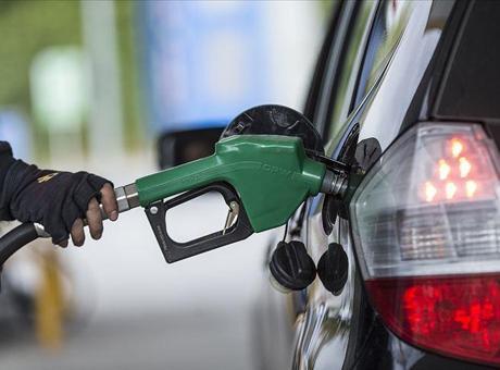 ABD'de ortalama benzin fiyatı 4 doların üzerine çıktı