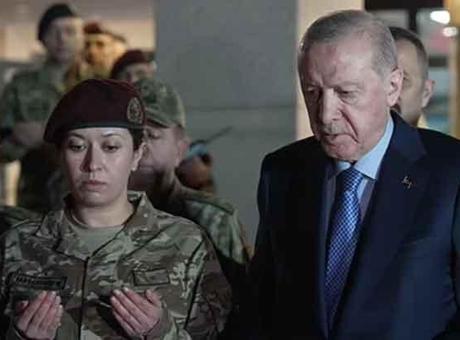 Babası gibi 'Bordo Bereli' oldu! Şehit Ömer Halisdemir’in kızı Elif Nur, Özel Kuvvetler’de