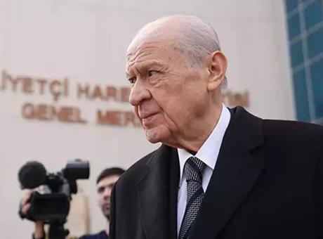 Bahçeli’den, Çanakkale Deniz Zaferi mesajı: Dün Çanakkale geçilemedi, bugün de Türkiye’nin önüne geçilemeyecektir