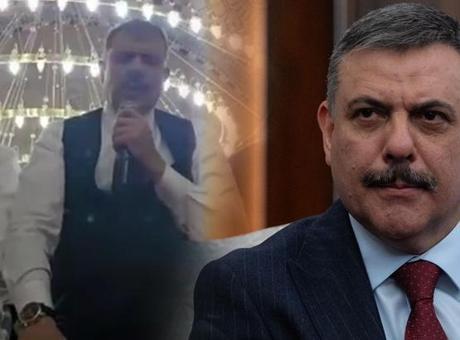 Bakan Çiftçi, teravih namazı sonrası Kur'an-ı Kerim okudu