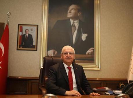 Bakan Güler'den 18 Mart mesajı: TSK, atalarımızın kahramanlıklarından aldığı ilhamla güvenliği büyük bir kararlılıkla sağlıyor