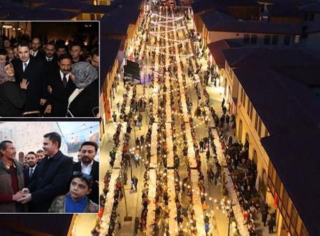 Bakan Kurum Hatay'da iftara katıldı! 'Daima bu sokaklarda olacağız'