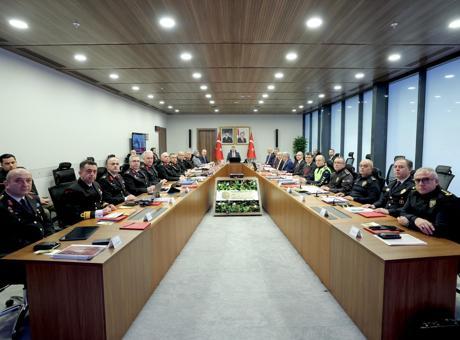 Bayram öncesi Ankara’da kritik güvenlik zirvesi! 81 ilin valisi aynı toplantıda