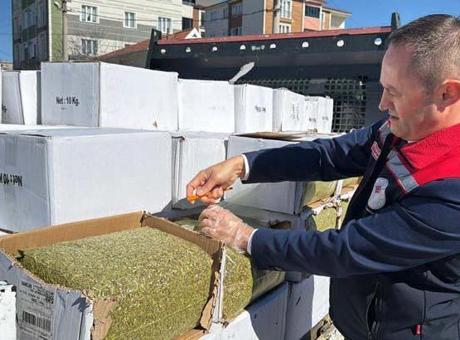 Bayram sofralarına gidecekti! Tonlarca aflatoksinli baklava fıstığı yolda ele geçirildi