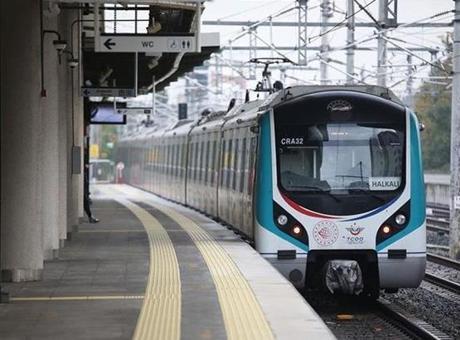 Beş büyükşehirde ulaşımı rahatlatan kent içi raylı sistemlerde kapasite artıyor