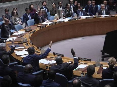 BMGK'de İran'ın Körfez ülkelerine füze atmasının kınandığı karar tasarısı kabul edildi