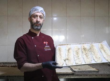 Bu pide için 11 ay bekleniyor! Osmanlı’dan kalan Ramazan geleneği