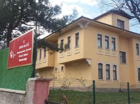 Bursa’da aileleri tarafından okula gönderilmeyen 6 çocuk devlet korumasına alındı