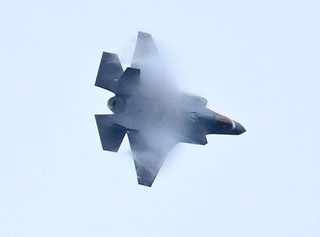 CNN: ABD'ye ait F-35 uçağı, İran semalarında hasar aldı ve acil iniş yaptı