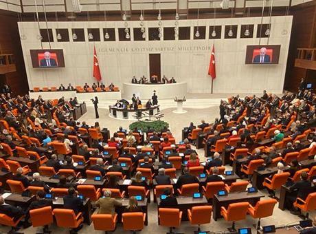 Çocukların Şiddet ve İstismardan Korunmasına Yönelik Araştırma Komisyonu, raporunu TBMM Başkanı Kurtulmuş'a sundu