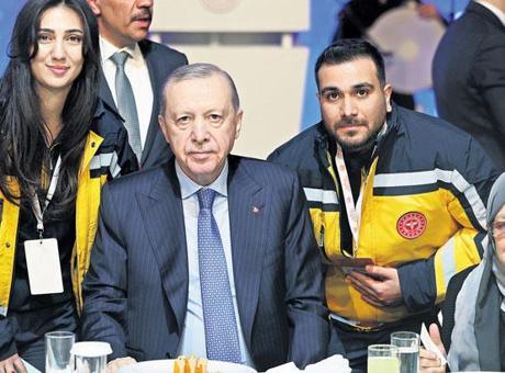 Cumhurbaşkanı Erdoğan, 14 Mart Tıp Bayramı iftar programında konuştu: Türkiye krize çözüm arıyor