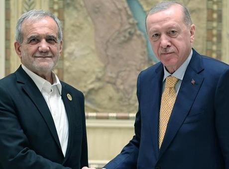 Cumhurbaşkanı Erdoğan, İran Cumhurbaşkanı Pezeşkiyan ile görüştü
