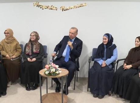 Cumhurbaşkanı Erdoğan üniversite öğrencileri ile bir araya geldi