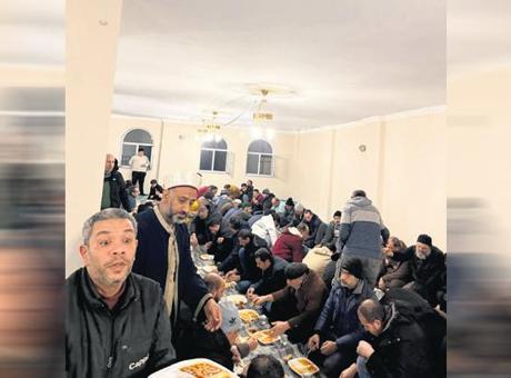 Dayanışma sofrası kuruyorlar