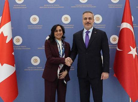 Dışişleri Bakanı Hakan Fidan, Kanadalı mevkidaşı Anand ile görüştü