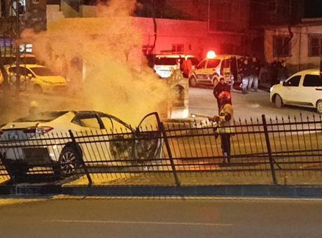 ‘Dur' ihtarına uymayıp otomobille kaçmaya çalıştılar! Yasaklı madde testleri pozitif çıktı