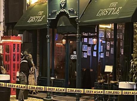 Eğlence mekanına silahlı saldırı; 2 ölü, 3 yaralı