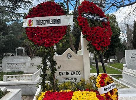 Gazeteci Çetin Emeç ölümünün 36. yılında mezarı başında anıldı