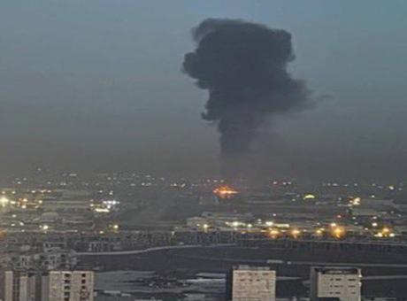 Irak'taki ABD üssünden dumanlar yükseliyor! 'Doğrudan hedef alınmış olabilir'