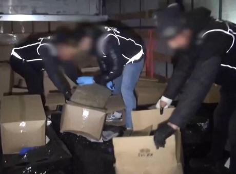 İstanbul'da 4 tırda 527 kilo 475 gram uyuşturucu ele geçirildi