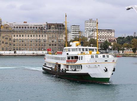 İstanbul'da bazı vapur seferleri iptal edildi