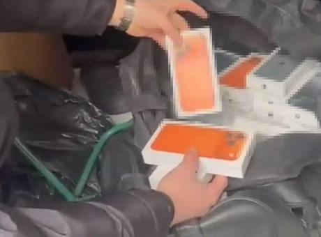 İstanbul'da kaçak cep telefonu operasyonu: 9 şüpheli yakalandı