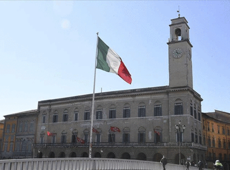 İtalya Başbakanlığı yakınlarındaki şüpheli çantaya bomba imha ekipleri müdahale etti