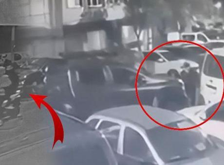 Kağıthane’de sokak ortasında silahlı saldırı! 'Ne bakıyorsun' tartışması kurşunla bitti