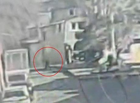 Kendisini darbeden adamı silahla vurdu: Beni vuranı tanımıyorum