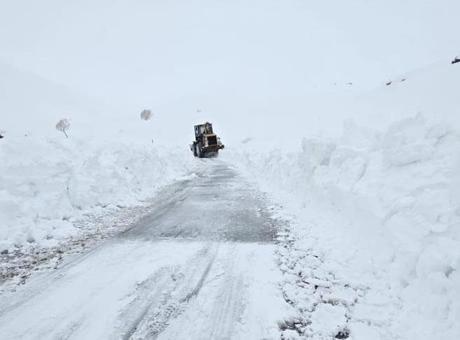 Kış bitmedi! Kar kalınlığı 1,5 metreyi aştı: Bu yıl şartlar çok ağır