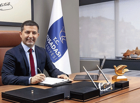 Kuşadası Belediye Başkanı Günel, gözaltına alındı