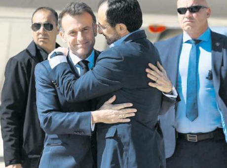 Macron: Avrupa vurulmuş sayılır!