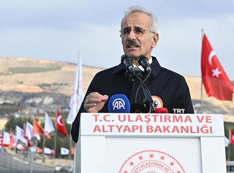 'Musabeyli Ayrım-Kilis Yolu' Bakan Uraloğlu'nun katılımıyla açıldı