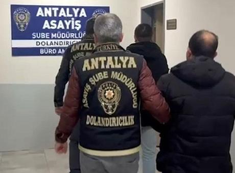 Muska ve büyü vaadiyle milyonluk vurgun! Sahte hoca tutuklandı