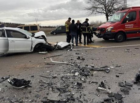 Nevşehir'de üç aracın karıştığı kazada 3 kişi öldü, 6 kişi yaralandı