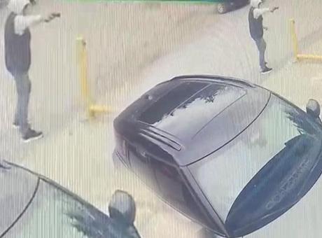 Oto sanayide kurşun yağmuru! 14 ve 17 yaşındaki iki şüpheli 6 el ateş etti: 'Husumetimiz vardı'