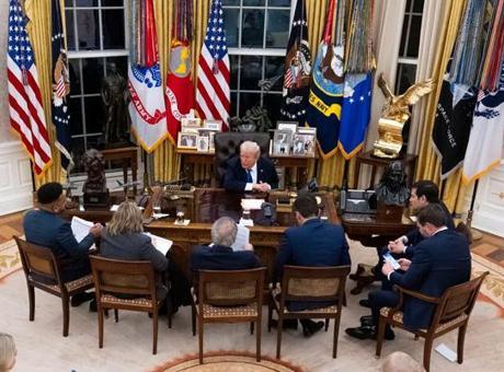 Oval Ofis'te üç saatlik gizli görüşme, uçakta verilen saldırı emri! ABD Başkanı Trump'ın İran kararının perde arkası ilk kez ortaya çıktı