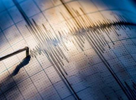 Pasifik'te 7.5 büyüklüğünde şiddetli deprem! Tsunami uyarısı yapıldı