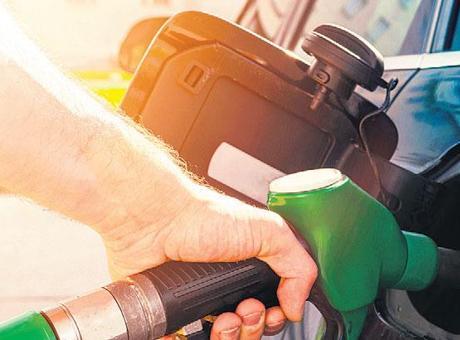 Petrol sıçradı altın düştü