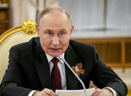 Putin'den İran'ın yeni lideri Hamaney'e tebrik mesajı