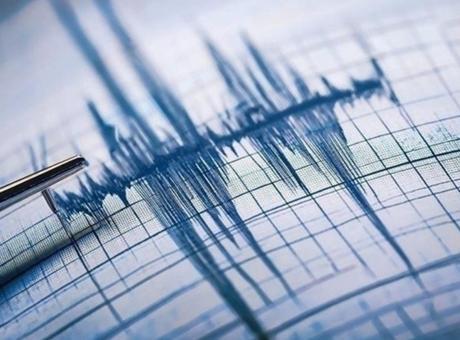 Savaşın sürdüğü İran'da 4.3 büyüklüğünde deprem!
