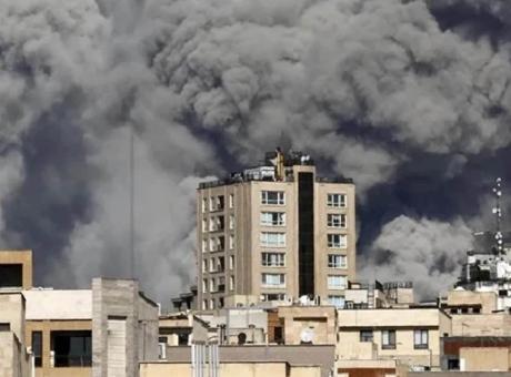 Son dakika...İran'da ölü sayısı 1045'e yükseldi!