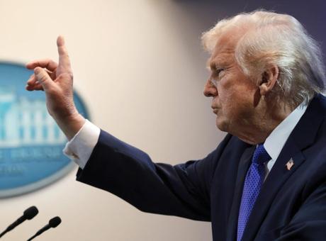 Son dakika...İran'ın yoğun misillemelerinin ardından ABD Başkanı Trump'tan Tahran'a 'saldırmama' şartı!