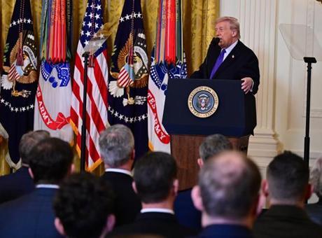 SON DAKİKA! Trump'tan İran'a kara harekatı sinyali