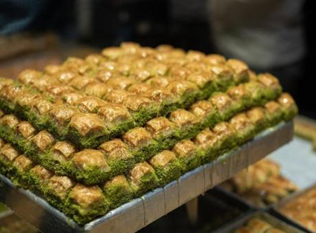 TMSF, ünlü baklavacıyı satışa çıkardı! İşte istenen bedel